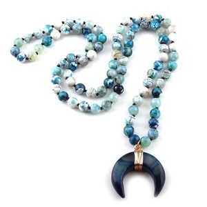 • Agate Crescent Pendant Necklace •